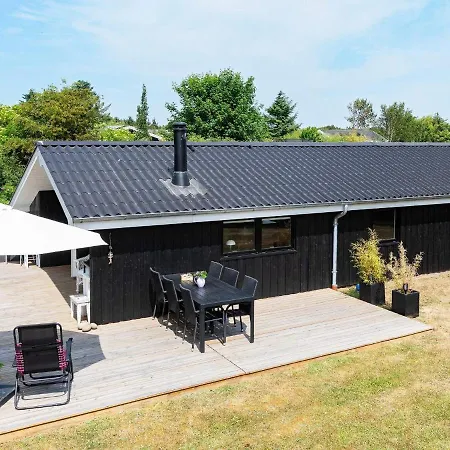 4 Person In Hjorring-by Traum